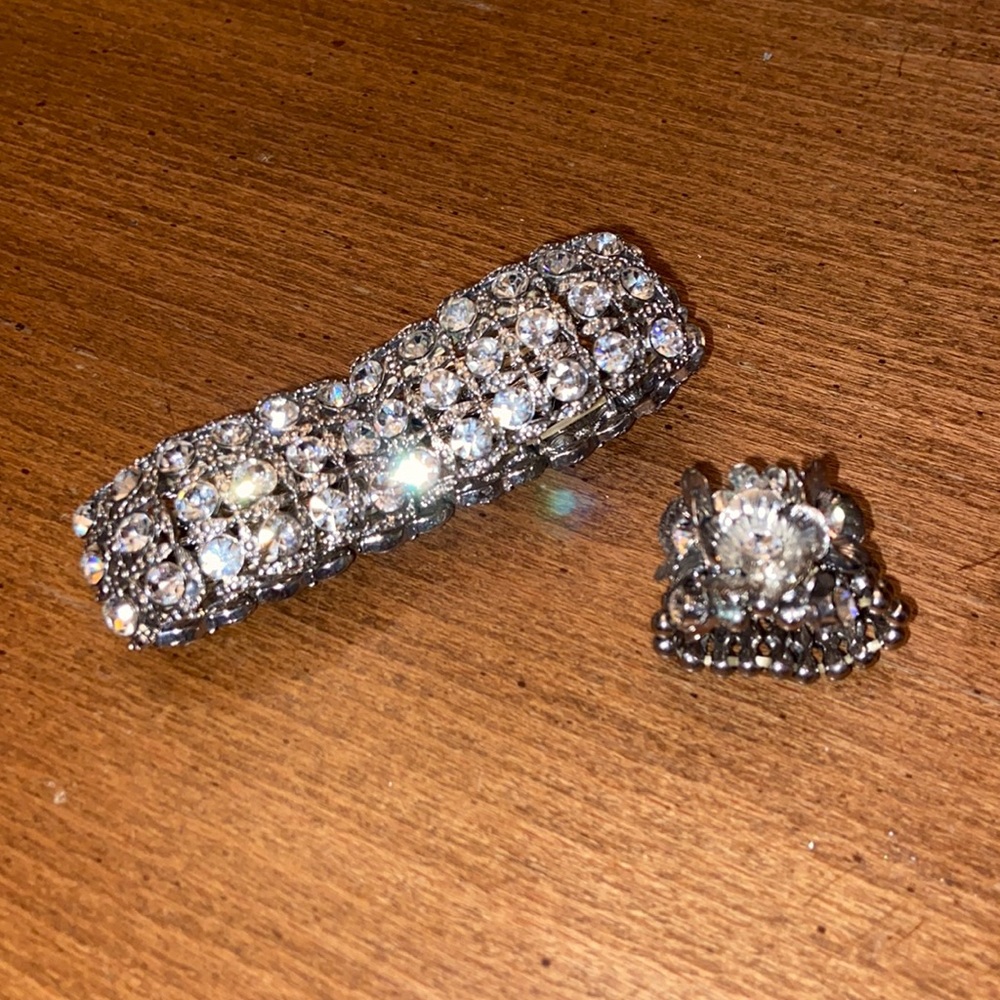 Silver Stretchy Bracelet and ring set with rhinestones